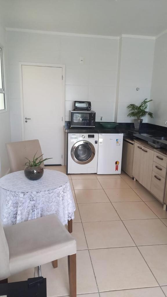 Apartamento Na Palhoca, Com Vista Para O Mar, Proximo A Mercados, Padarias E Farmacias. Kültér fotó
